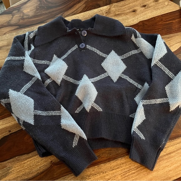 Sweaters - SHEIN knit vintage sweater crop